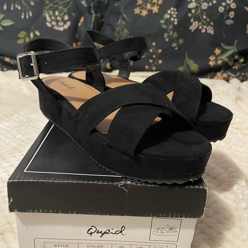 Cross Strap Platform Sandals